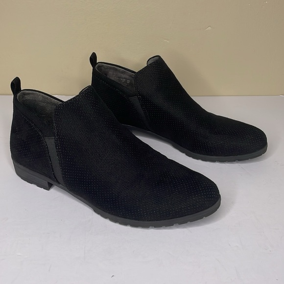 DR. SCHOLL’S Rolling Bootie Black Perforated Fabric Lug Outsile Slide-On 9M - Picture 9 of 14